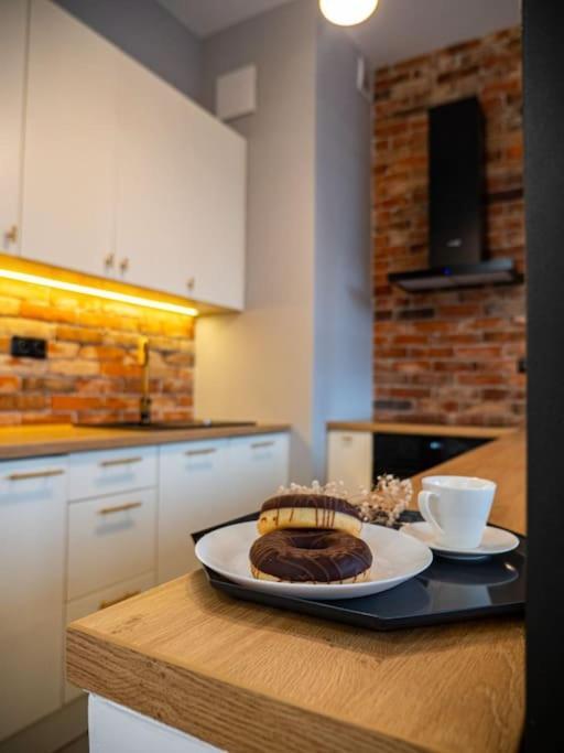 Chic Apartment In Historic Koneser Area Варшава Екстериор снимка