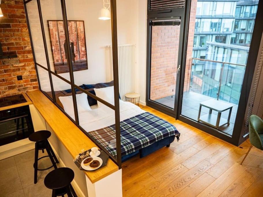 Chic Apartment In Historic Koneser Area Варшава Екстериор снимка