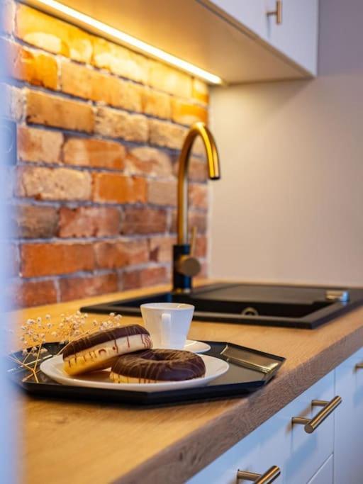 Chic Apartment In Historic Koneser Area Варшава Екстериор снимка