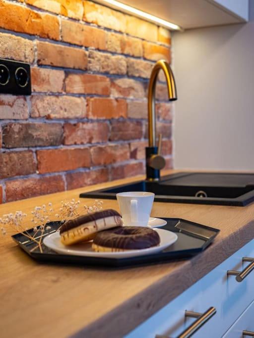 Chic Apartment In Historic Koneser Area Варшава Екстериор снимка