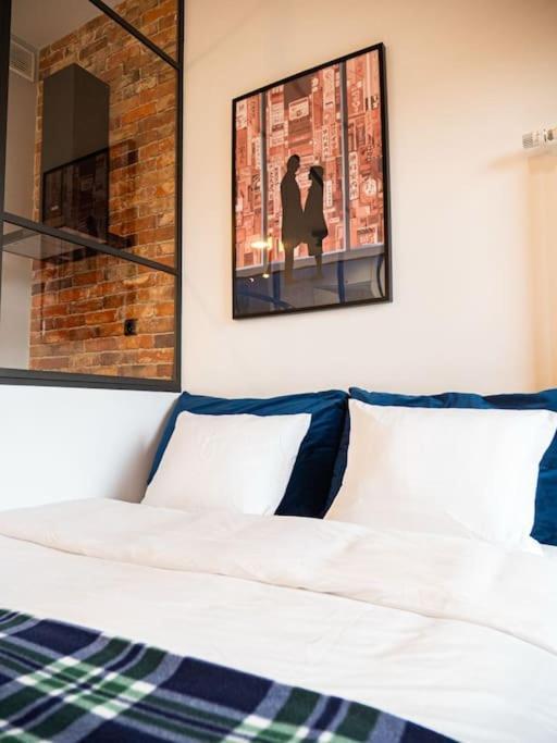 Chic Apartment In Historic Koneser Area Варшава Екстериор снимка