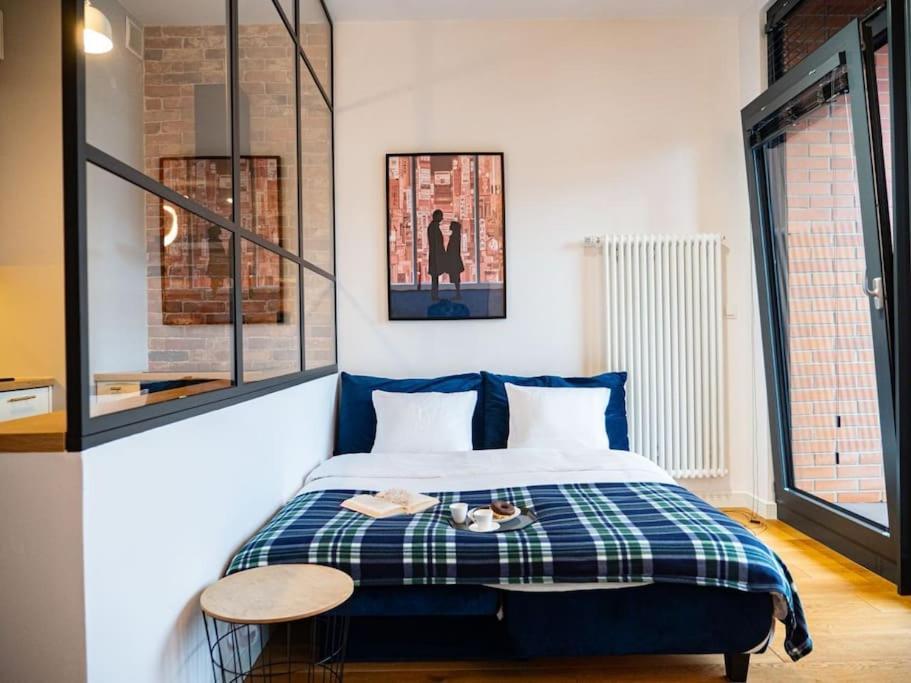 Chic Apartment In Historic Koneser Area Варшава Екстериор снимка