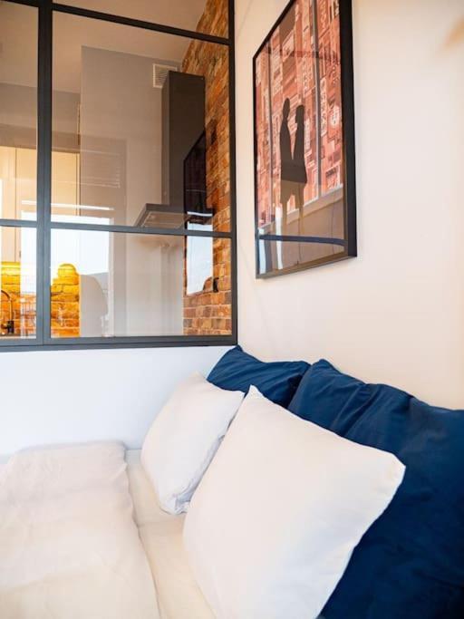 Chic Apartment In Historic Koneser Area Варшава Екстериор снимка