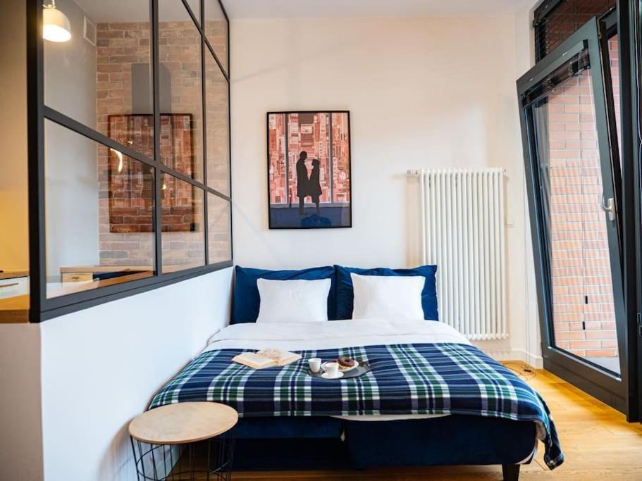 Chic Apartment In Historic Koneser Area Варшава Екстериор снимка